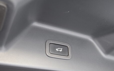 Land Rover Range Rover IV рестайлинг, 2020 год, 5 990 000 рублей, 40 фотография