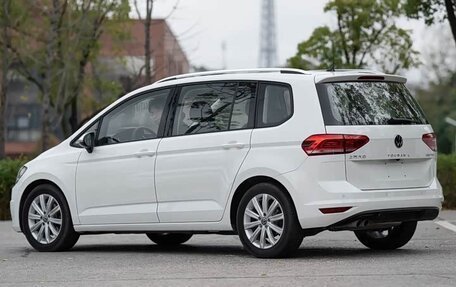 Volkswagen Touran III, 2021 год, 1 570 008 рублей, 5 фотография