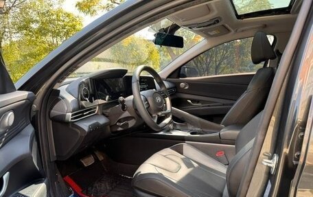 Hyundai Elantra, 2023 год, 1 550 000 рублей, 8 фотография