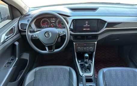 Volkswagen T-Cross I, 2022 год, 1 420 000 рублей, 10 фотография