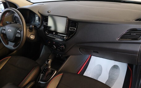 Hyundai Solaris II рестайлинг, 2022 год, 1 819 000 рублей, 20 фотография