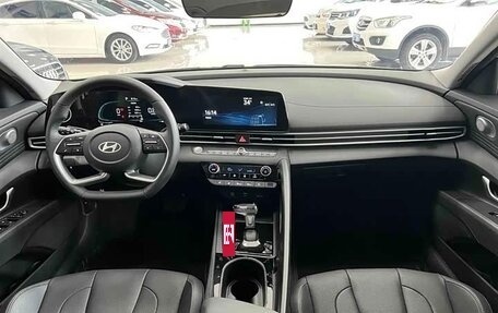 Hyundai Elantra, 2023 год, 1 290 978 рублей, 10 фотография