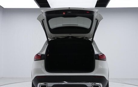 Mercedes-Benz GLA, 2021 год, 1 750 000 рублей, 12 фотография