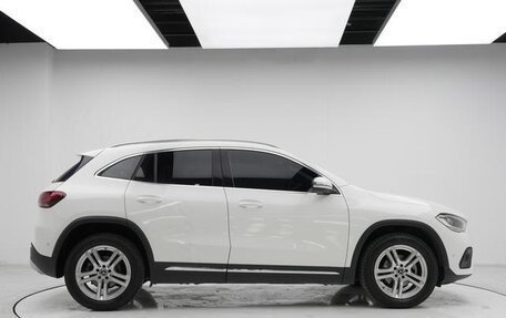 Mercedes-Benz GLA, 2021 год, 1 750 000 рублей, 6 фотография