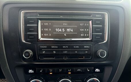 Volkswagen Jetta VI, 2013 год, 1 200 000 рублей, 15 фотография