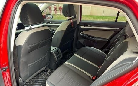 Volkswagen Golf VII, 2021 год, 2 000 000 рублей, 17 фотография