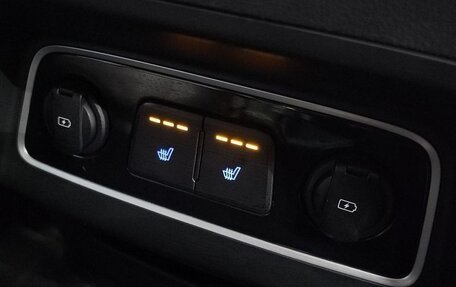 Hyundai Grand Starex Grand Starex I рестайлинг 2, 2020 год, 3 090 000 рублей, 16 фотография