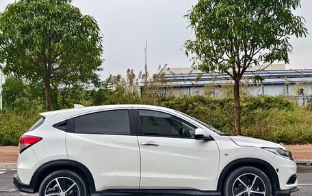 Honda Vezel, 2022 год, 1 480 000 рублей, 7 фотография