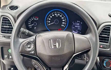 Honda Vezel, 2022 год, 1 480 000 рублей, 10 фотография