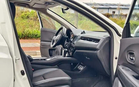 Honda Vezel, 2022 год, 1 480 000 рублей, 13 фотография