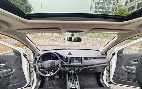 Honda Vezel, 2022 год, 1 480 000 рублей, 15 фотография