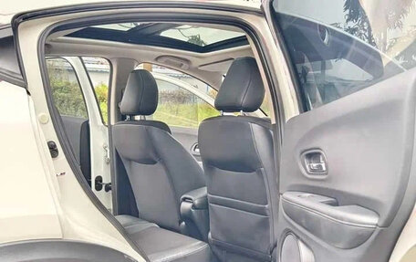 Honda Vezel, 2022 год, 1 480 000 рублей, 11 фотография