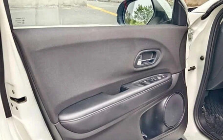 Honda Vezel, 2022 год, 1 480 000 рублей, 9 фотография