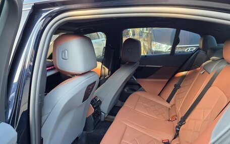 BMW 5 серия, 2025 год, 7 300 000 рублей, 13 фотография