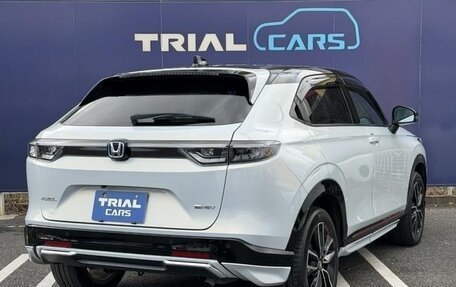 Honda Vezel, 2022 год, 1 800 000 рублей, 6 фотография