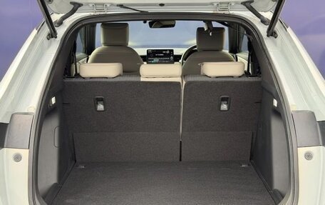 Honda Vezel, 2022 год, 1 800 000 рублей, 12 фотография