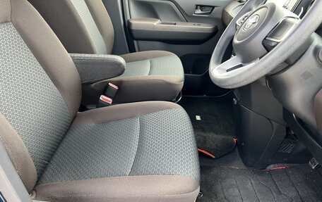 Toyota Roomy I, 2021 год, 1 000 000 рублей, 15 фотография