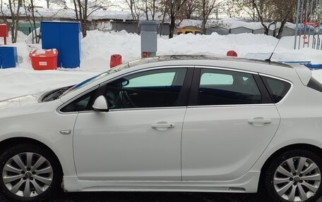 Opel Astra J, 2011 год, 670 000 рублей, 5 фотография