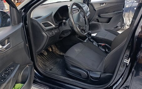 Hyundai Solaris II рестайлинг, 2019 год, 950 000 рублей, 7 фотография