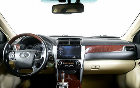 Toyota Camry, 2012 год, 1 670 000 рублей, 14 фотография