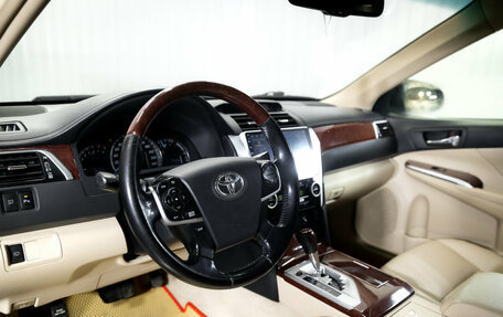 Toyota Camry, 2012 год, 1 670 000 рублей, 13 фотография