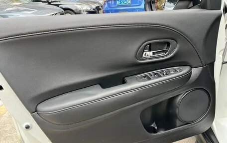 Honda Vezel, 2022 год, 1 450 004 рублей, 13 фотография