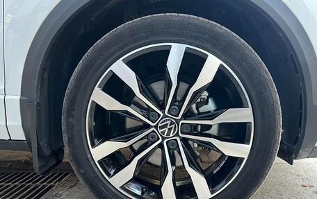 Volkswagen T-Roc I, 2021 год, 1 855 000 рублей, 8 фотография