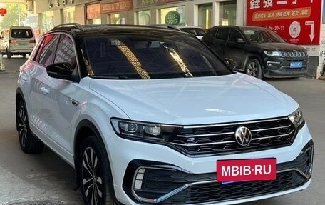 Volkswagen T-Roc I, 2021 год, 1 855 000 рублей, 10 фотография