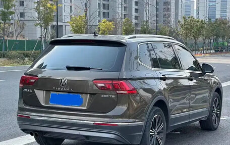 Volkswagen Tiguan II, 2022 год, 1 670 000 рублей, 5 фотография