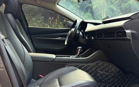 Mazda 3, 2022 год, 1 400 000 рублей, 15 фотография