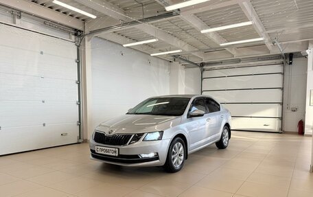 Skoda Octavia, 2018 год, 1 999 000 рублей, 2 фотография