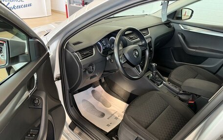 Skoda Octavia, 2018 год, 1 999 000 рублей, 10 фотография