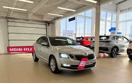 Skoda Octavia, 2018 год, 1 999 000 рублей, 8 фотография