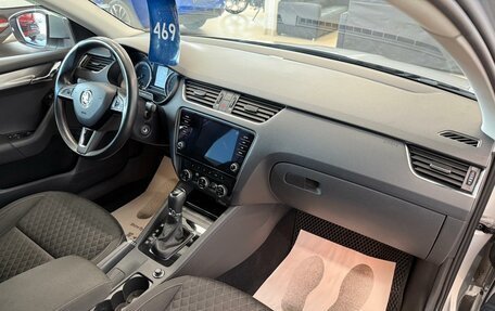 Skoda Octavia, 2018 год, 1 999 000 рублей, 13 фотография