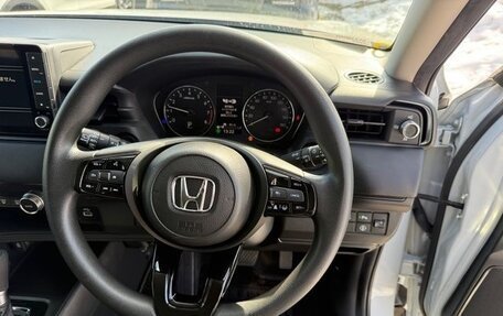 Honda Vezel, 2022 год, 1 920 000 рублей, 6 фотография