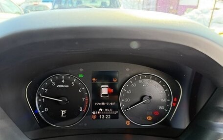 Honda Vezel, 2022 год, 1 920 000 рублей, 13 фотография