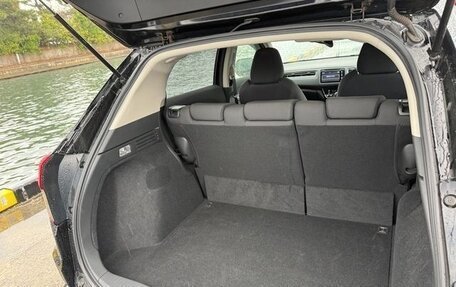 Honda Vezel, 2020 год, 1 600 000 рублей, 9 фотография