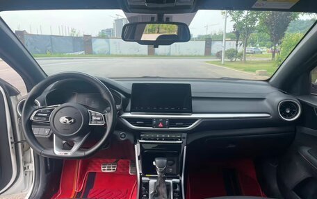 KIA K3, 2020 год, 1 900 000 рублей, 13 фотография