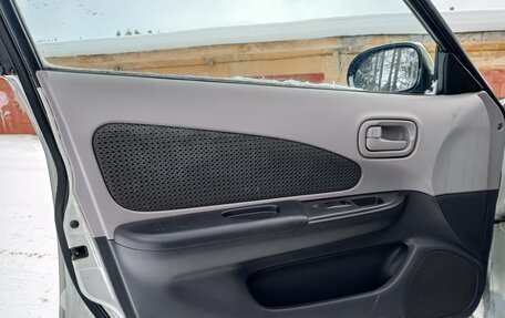 Nissan Wingroad III, 2002 год, 370 000 рублей, 14 фотография