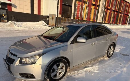 Chevrolet Cruze II, 2011 год, 600 000 рублей, 2 фотография