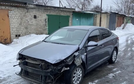 Hyundai Solaris II рестайлинг, 2018 год, 1 000 000 рублей, 7 фотография