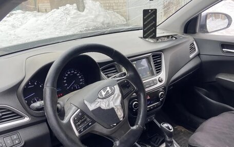 Hyundai Solaris II рестайлинг, 2018 год, 1 000 000 рублей, 18 фотография