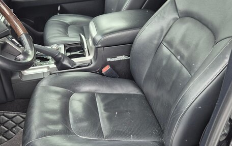 Toyota Land Cruiser 200, 2020 год, 6 200 000 рублей, 10 фотография