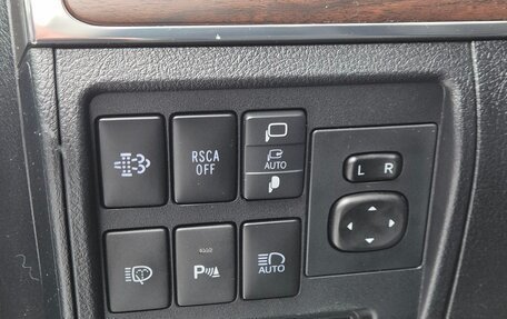 Toyota Land Cruiser 200, 2020 год, 6 200 000 рублей, 20 фотография