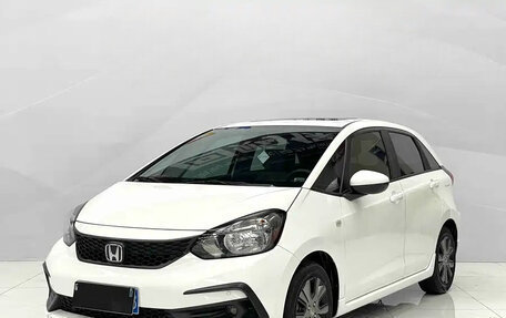 Honda Fit, 2023 год, 950 000 рублей, 1 фотография