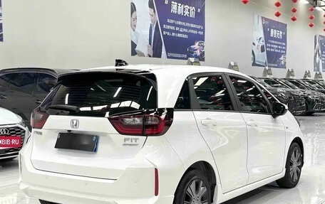Honda Fit, 2023 год, 950 000 рублей, 7 фотография