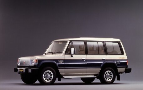 Mitsubishi Pajero III рестайлинг, 1990 год, 490 000 рублей, 1 фотография