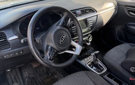 KIA Rio IV, 2018 год, 1 300 000 рублей, 4 фотография