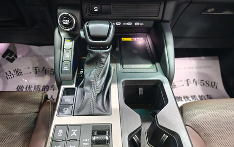 Toyota Land Cruiser Prado, 2024 год, 10 230 000 рублей, 11 фотография