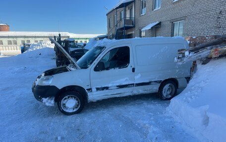 Peugeot Partner II рестайлинг 2, 2011 год, 490 000 рублей, 10 фотография